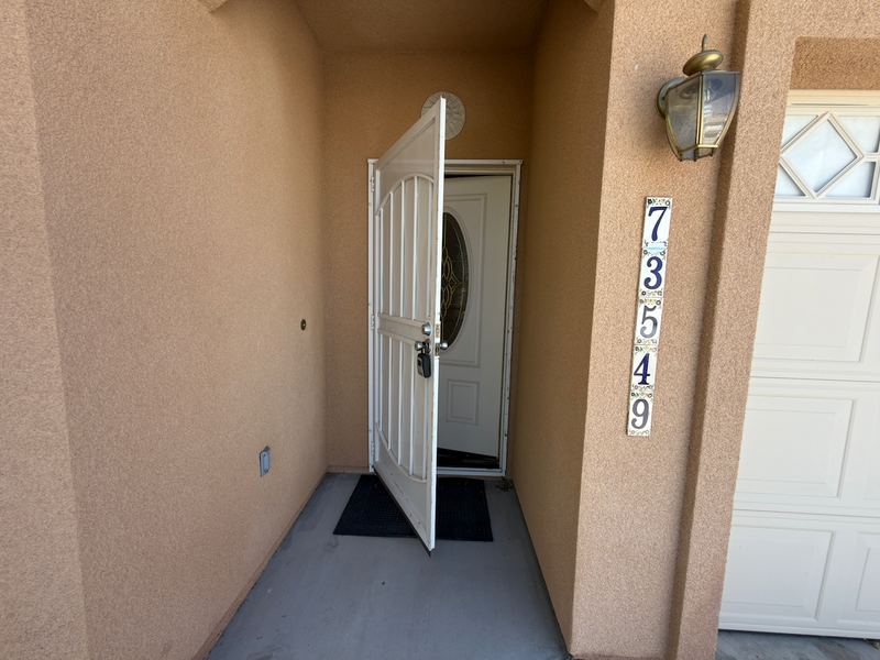 73549 Broadmoor Drive, Thousand Palms CA &mdash; photo 5 of 28